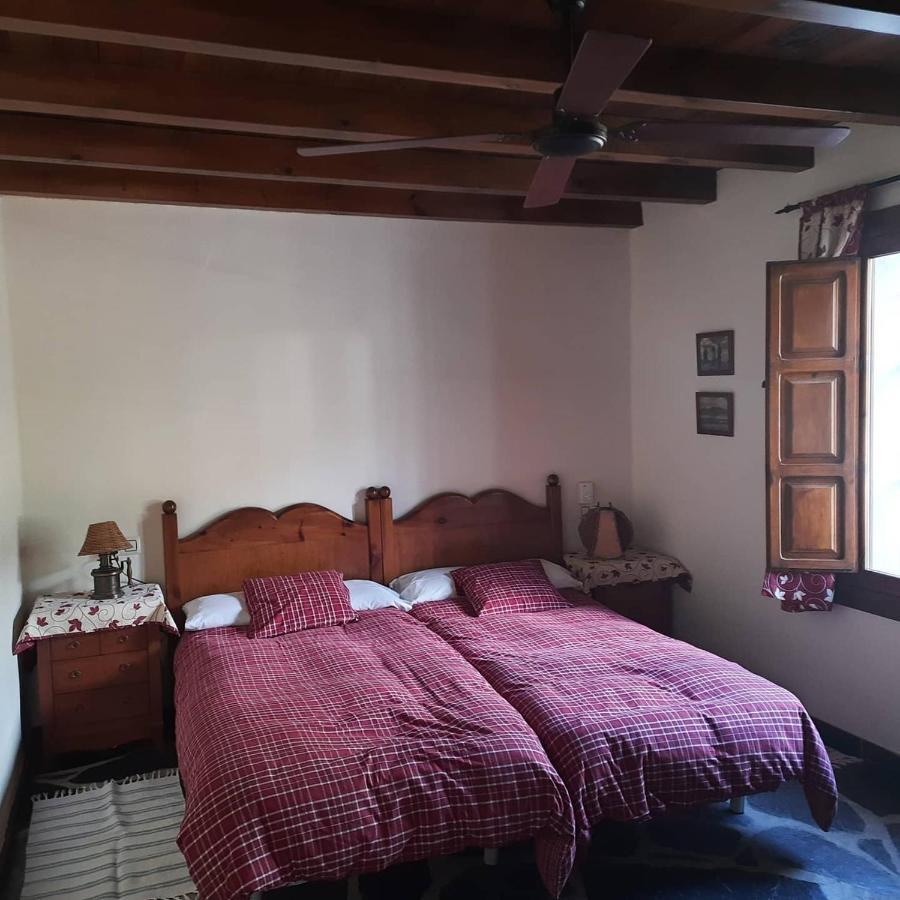 Palacio Viejo De Las Corchuelas Torrejón el Rubio Екстериор снимка