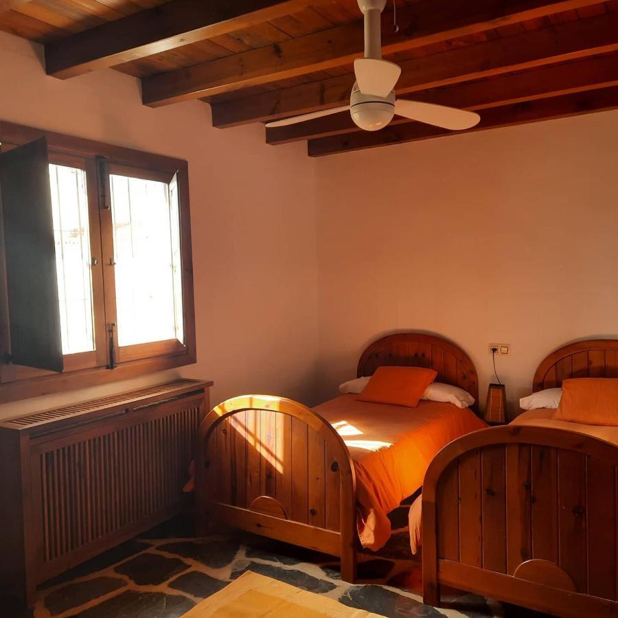 Palacio Viejo De Las Corchuelas Torrejón el Rubio Екстериор снимка