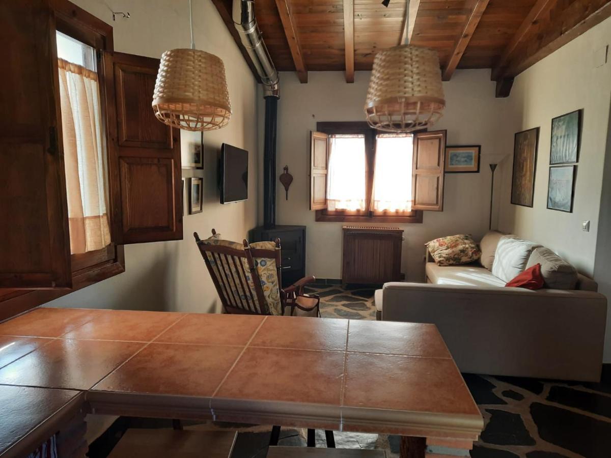 Palacio Viejo De Las Corchuelas Torrejón el Rubio Екстериор снимка
