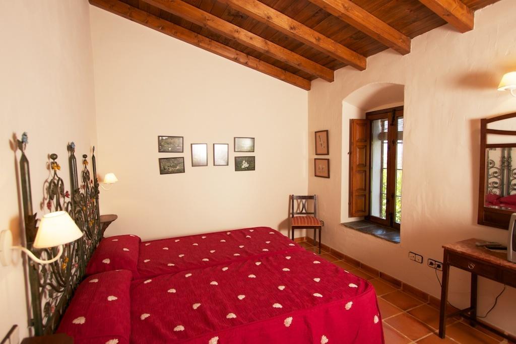 Palacio Viejo De Las Corchuelas Torrejón el Rubio Стая снимка