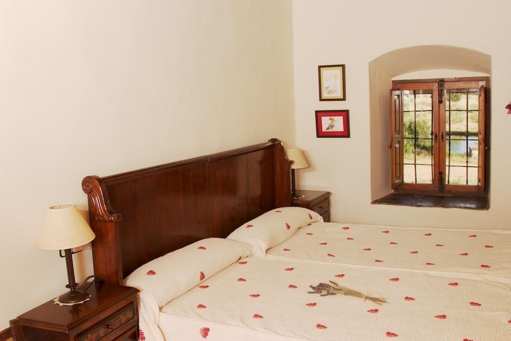 Palacio Viejo De Las Corchuelas Torrejón el Rubio Стая снимка